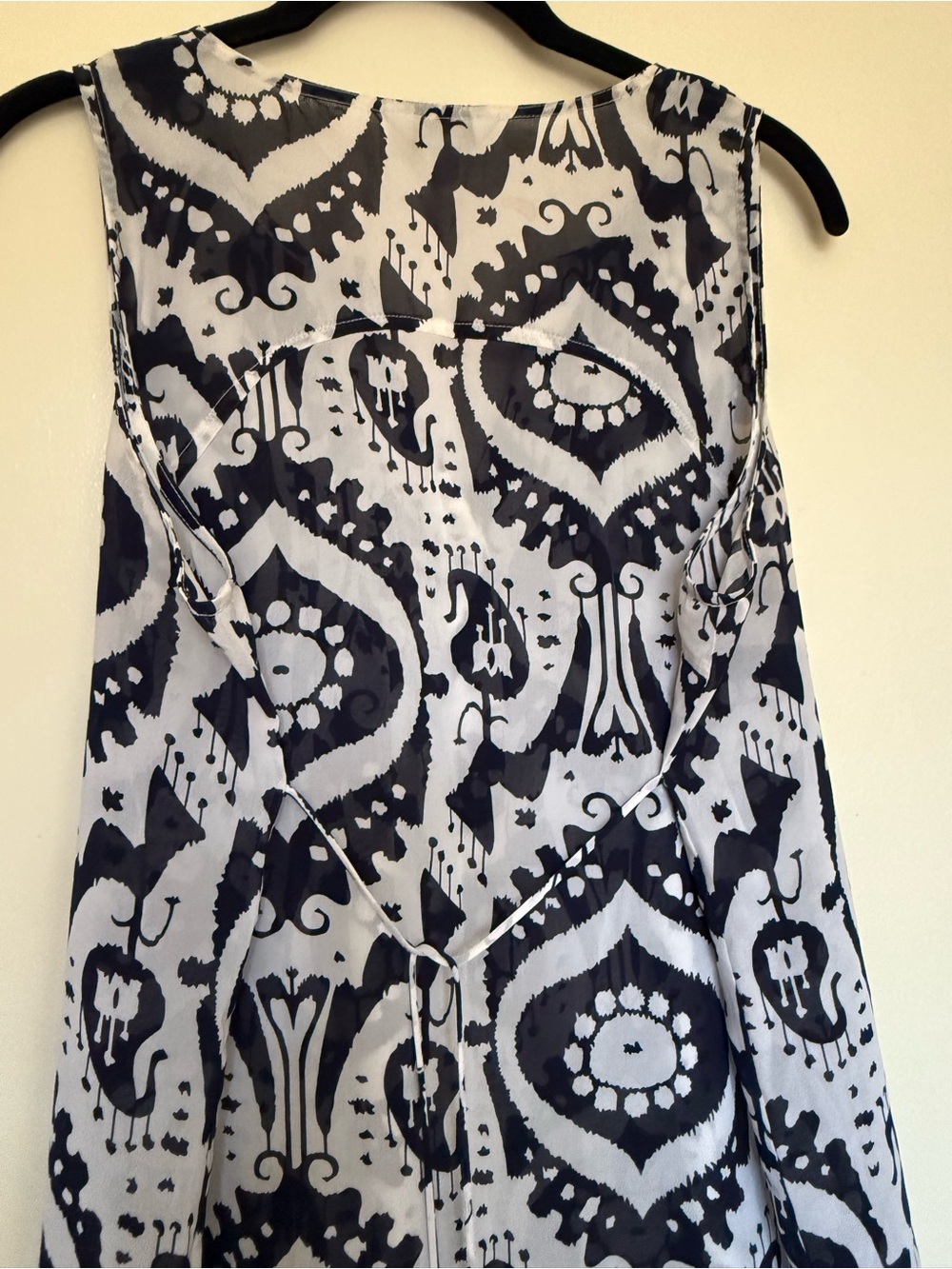 2 for $10 ALFRED SUNG Navy & White Printed Sleeveless Button-Front Camisole - Picture 6 of 6